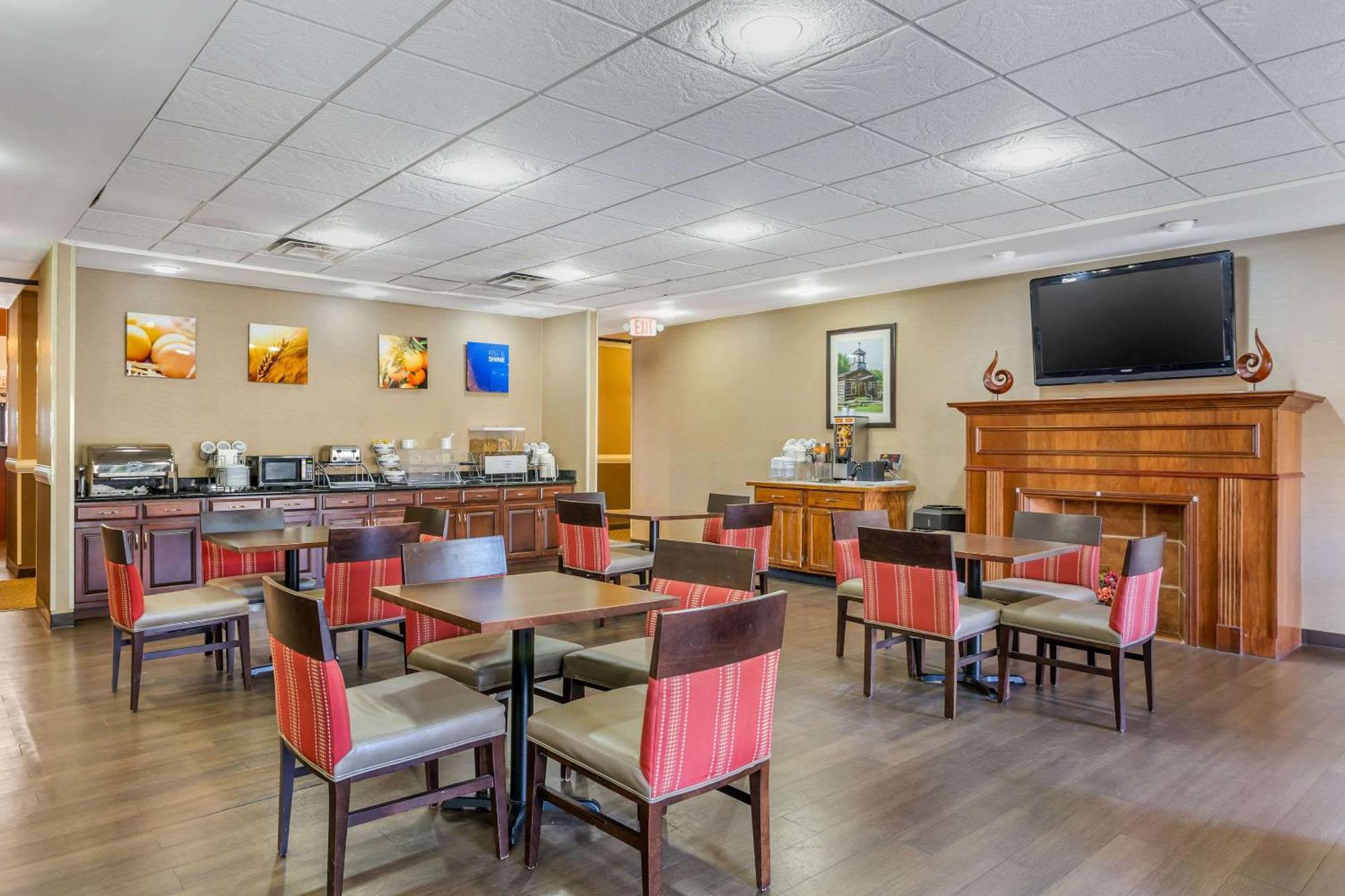 Comfort Suites South Point - Huntington Exterior photo